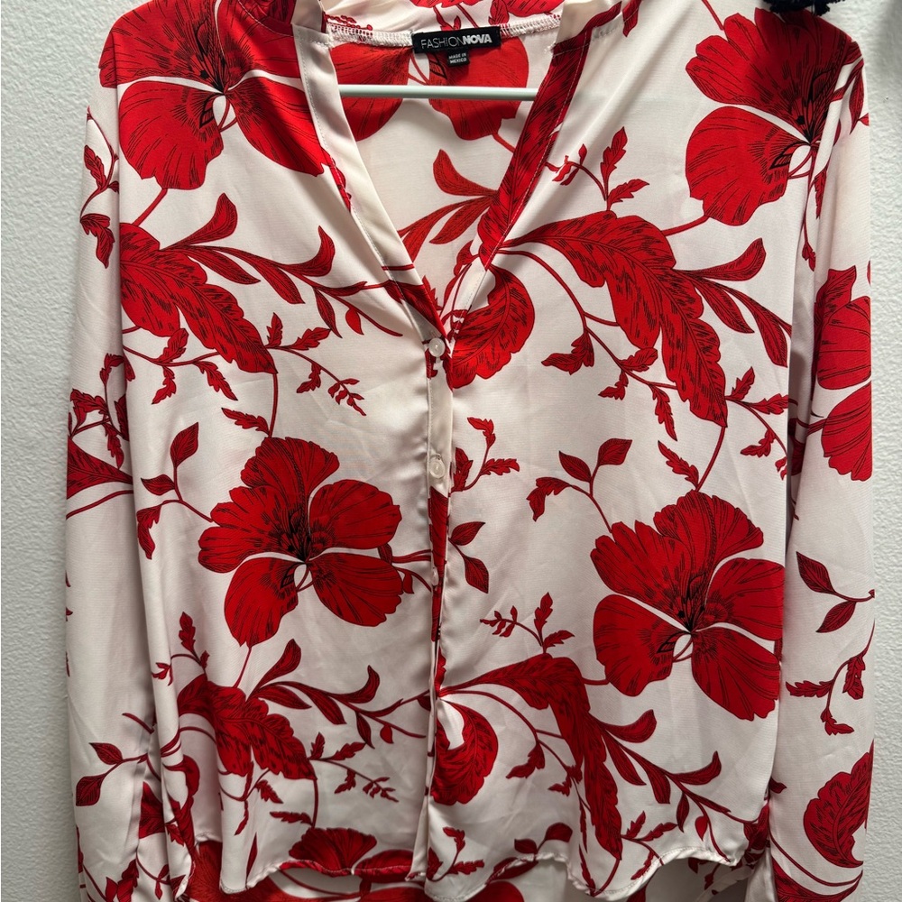 Fashion Nova Red & Cream Floral Button-Front Blouse